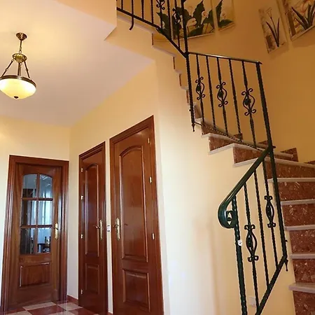 Villa Casa Montes Del Castillo
