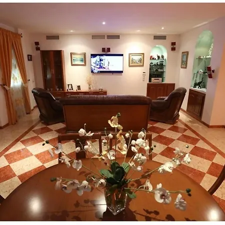 Villa Casa Montes Del Castillo *